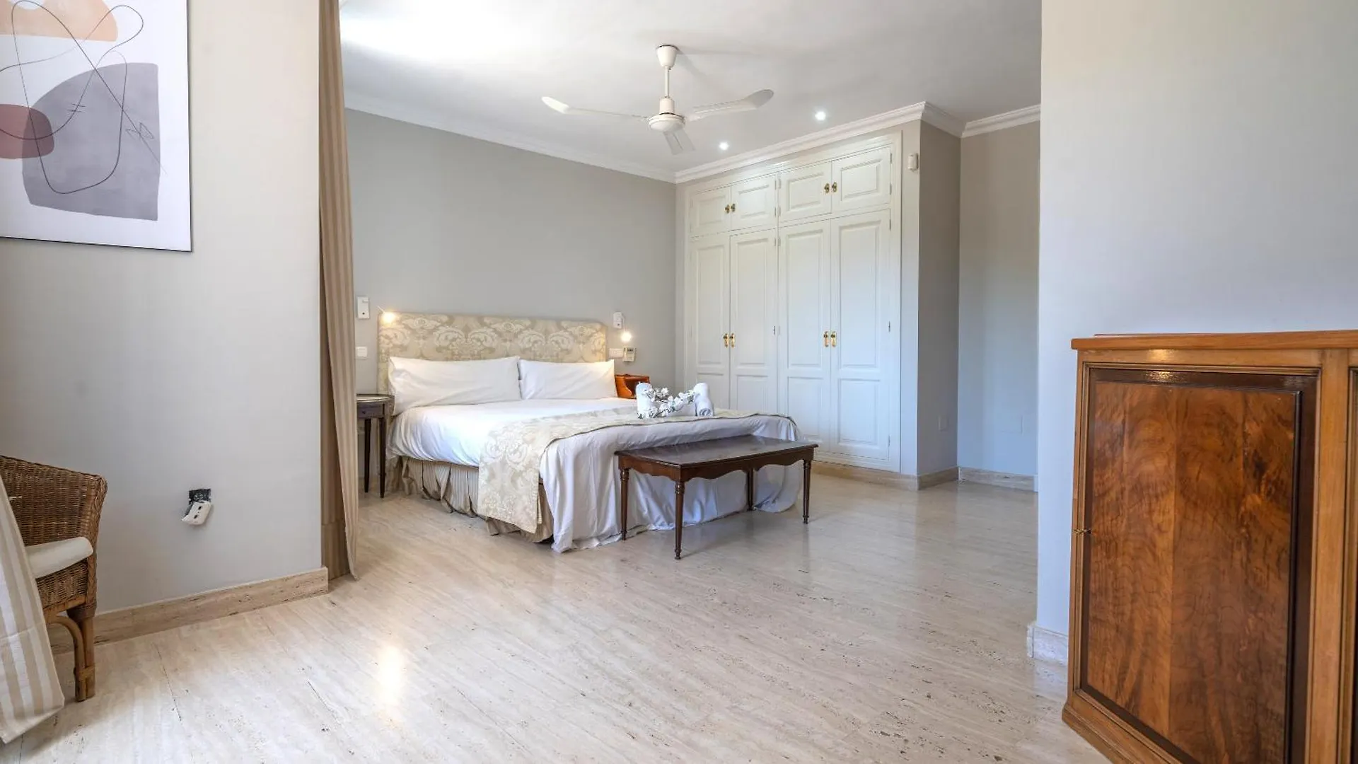 Xpce Artola Playa - Villa De Lujo Con Pista De Padel Privada Y Piscina Marbella