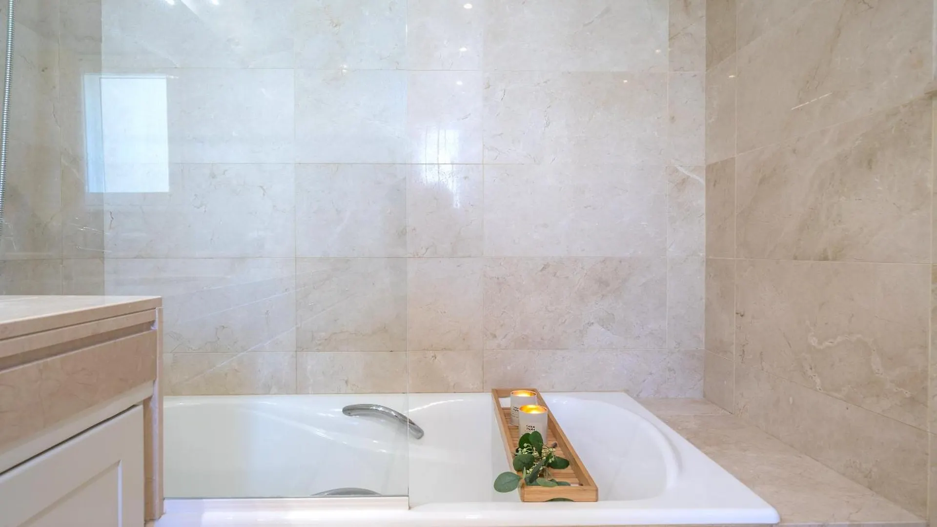 Xpce Artola Playa - Villa De Lujo Con Pista De Padel Privada Y Piscina Marbella