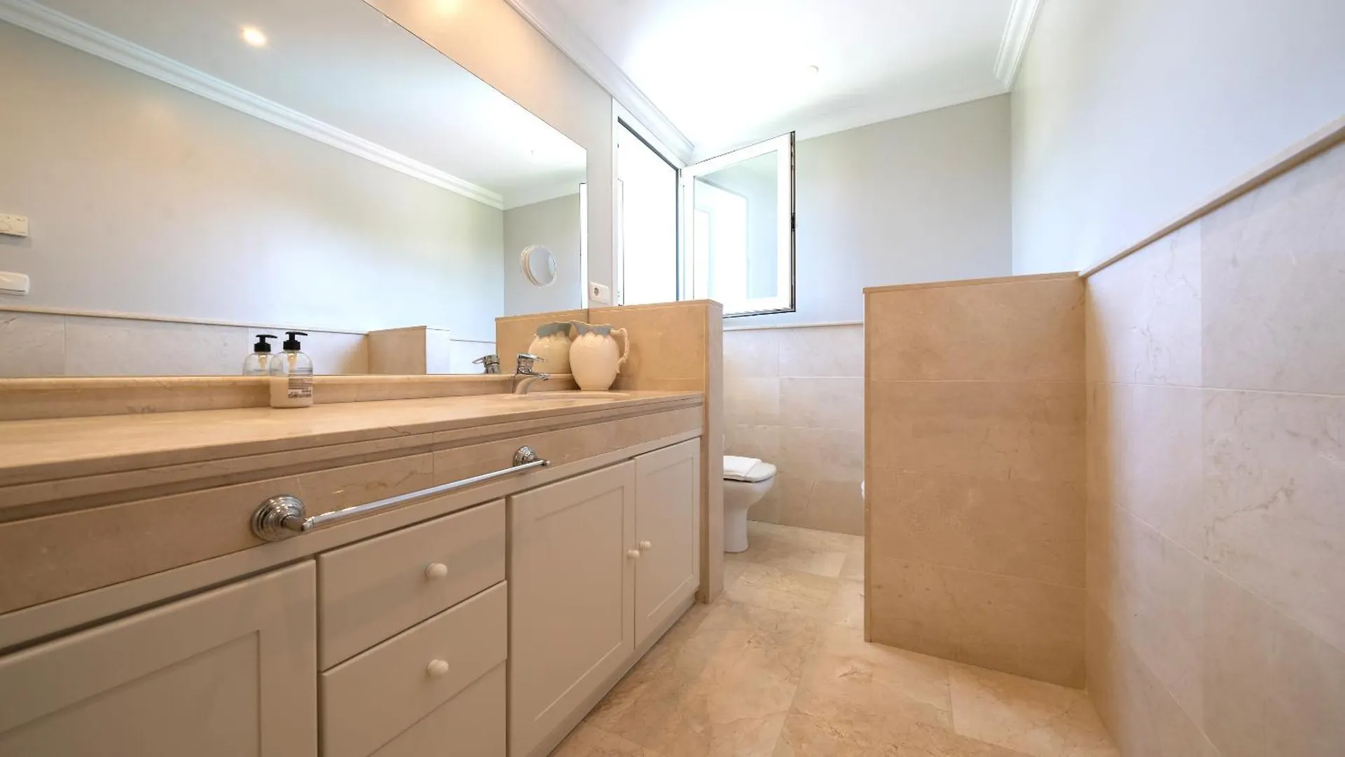 Xpce Artola Playa - Villa De Lujo Con Pista De Padel Privada Y Piscina Marbella