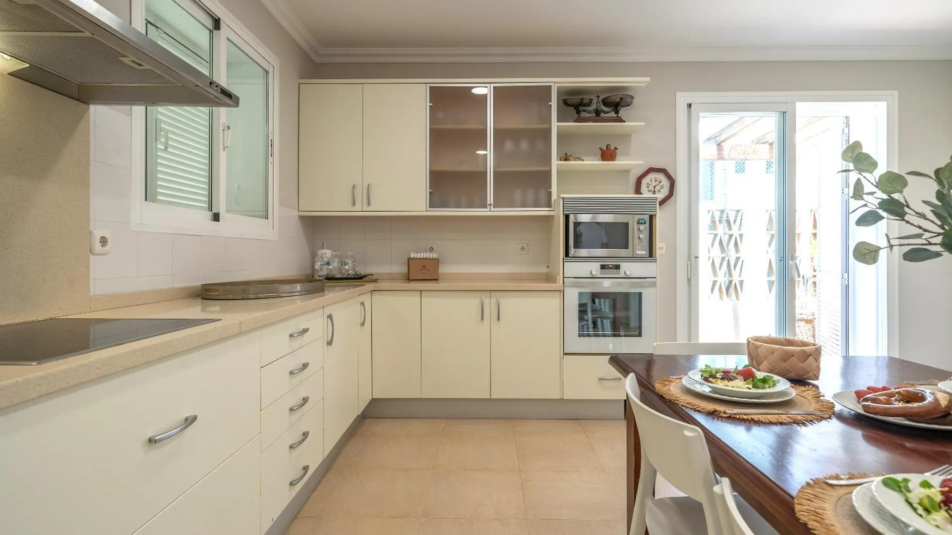 Xpce Artola Playa - Villa De Lujo Con Pista De Padel Privada Y Piscina ماربيا إسبانيا